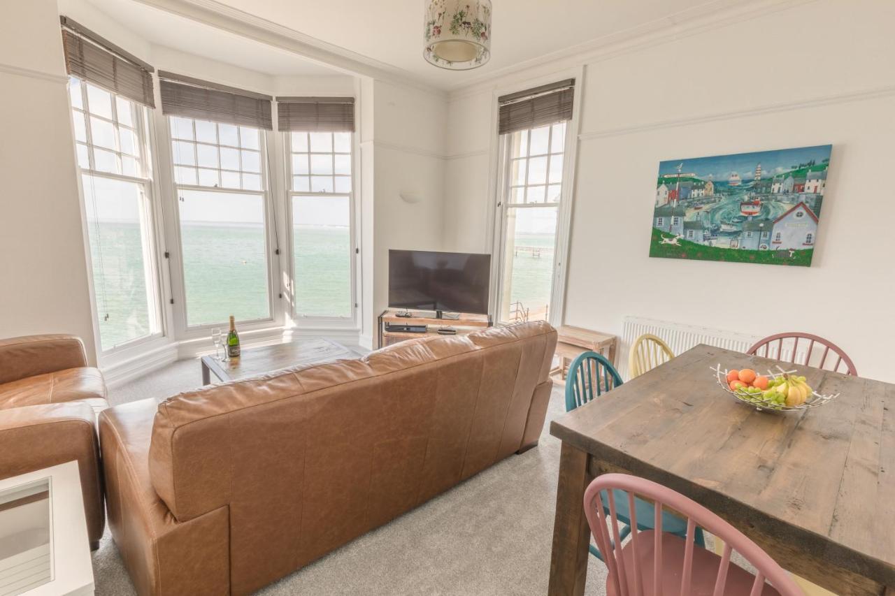 Pier View Apartment Totland  Bagian luar foto